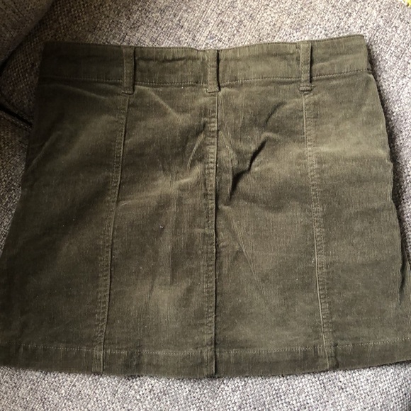 Forever 21 size S corduroy olive green skirt - Picture 5 of 6